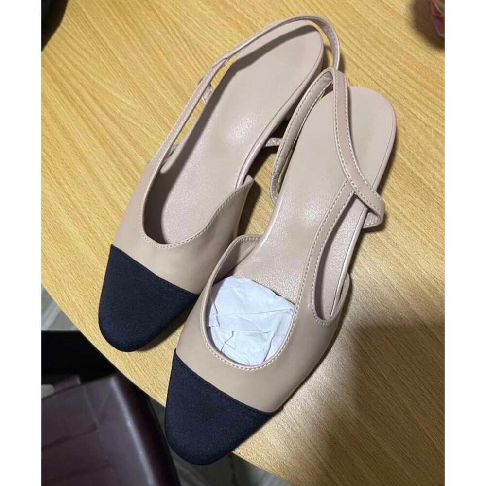 Beige and black flats - Picture 1 of 2